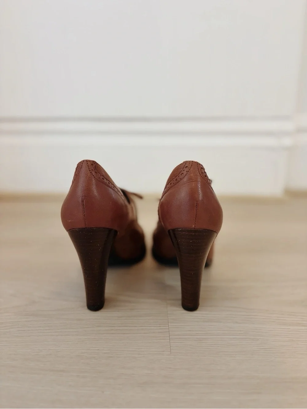 Marc Fisher Vintage Tan leather lace up brogue heels, coquette 40s style heels